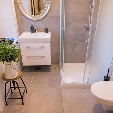 Xaxat Hiša za goste